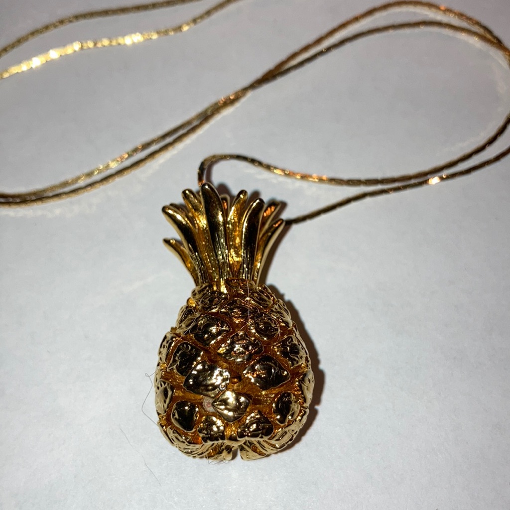 Gold Fashion Pineapple On 24 Gold Tone Chain